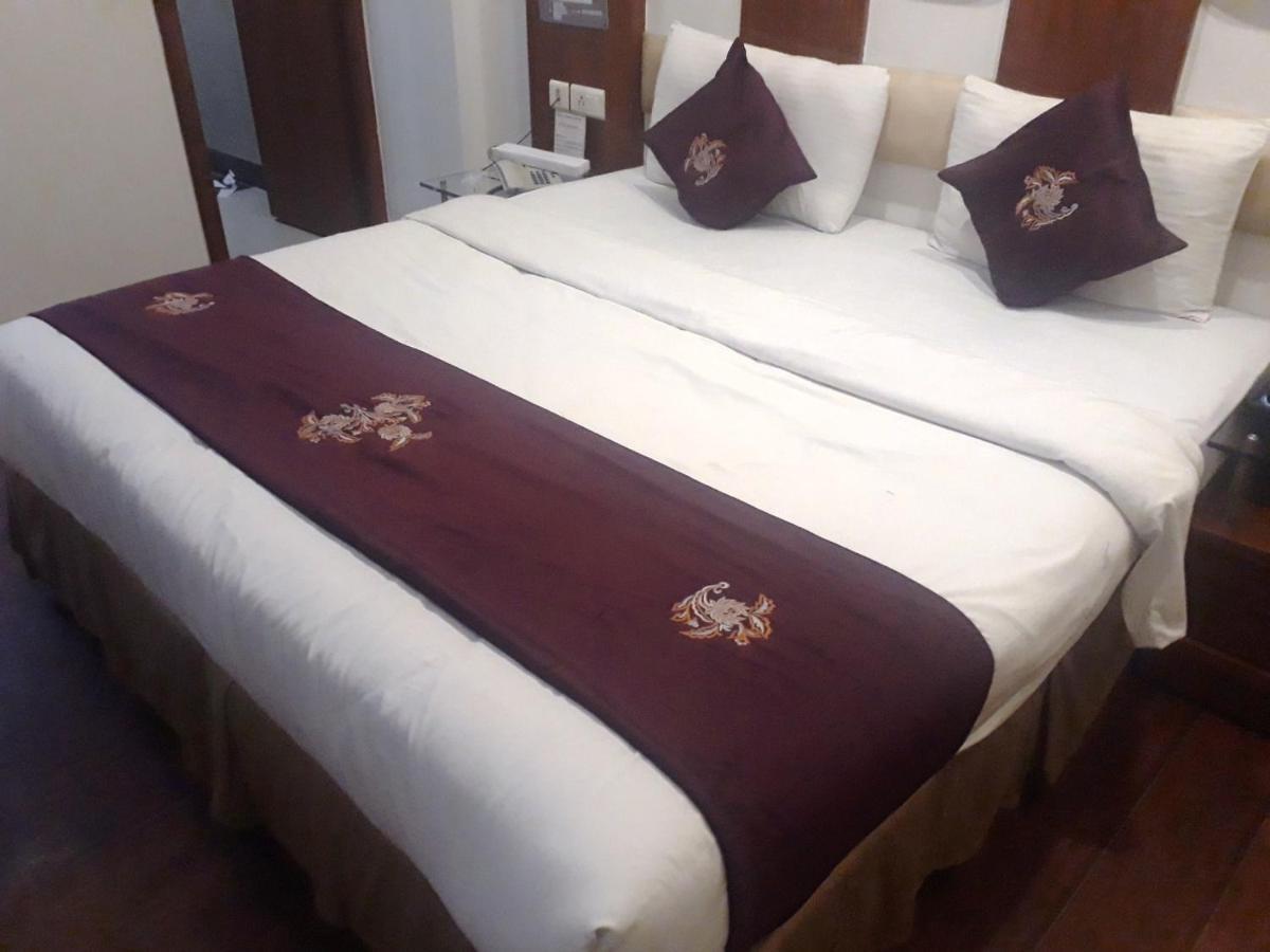 Hotel King Plaza New Delhi Exterior photo