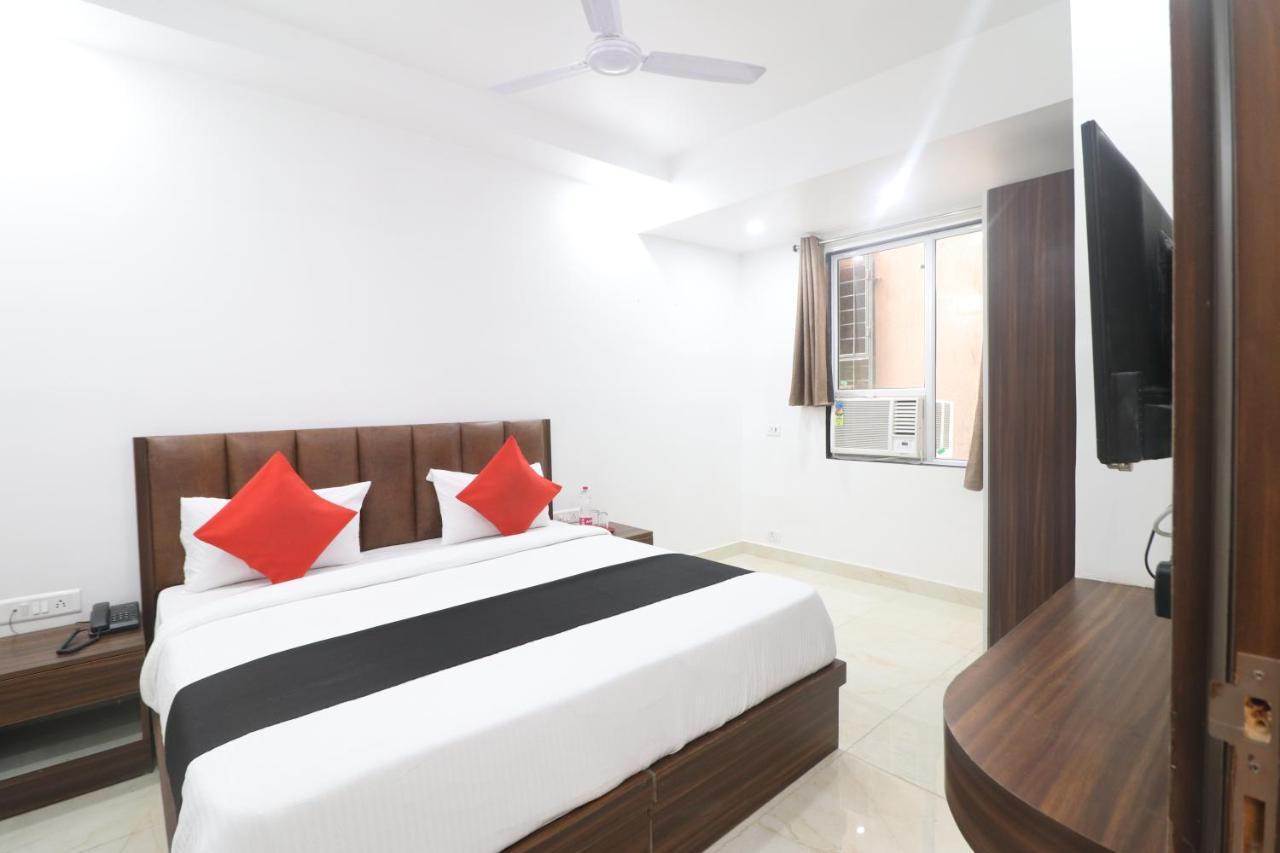 Hotel King Plaza New Delhi Exterior photo